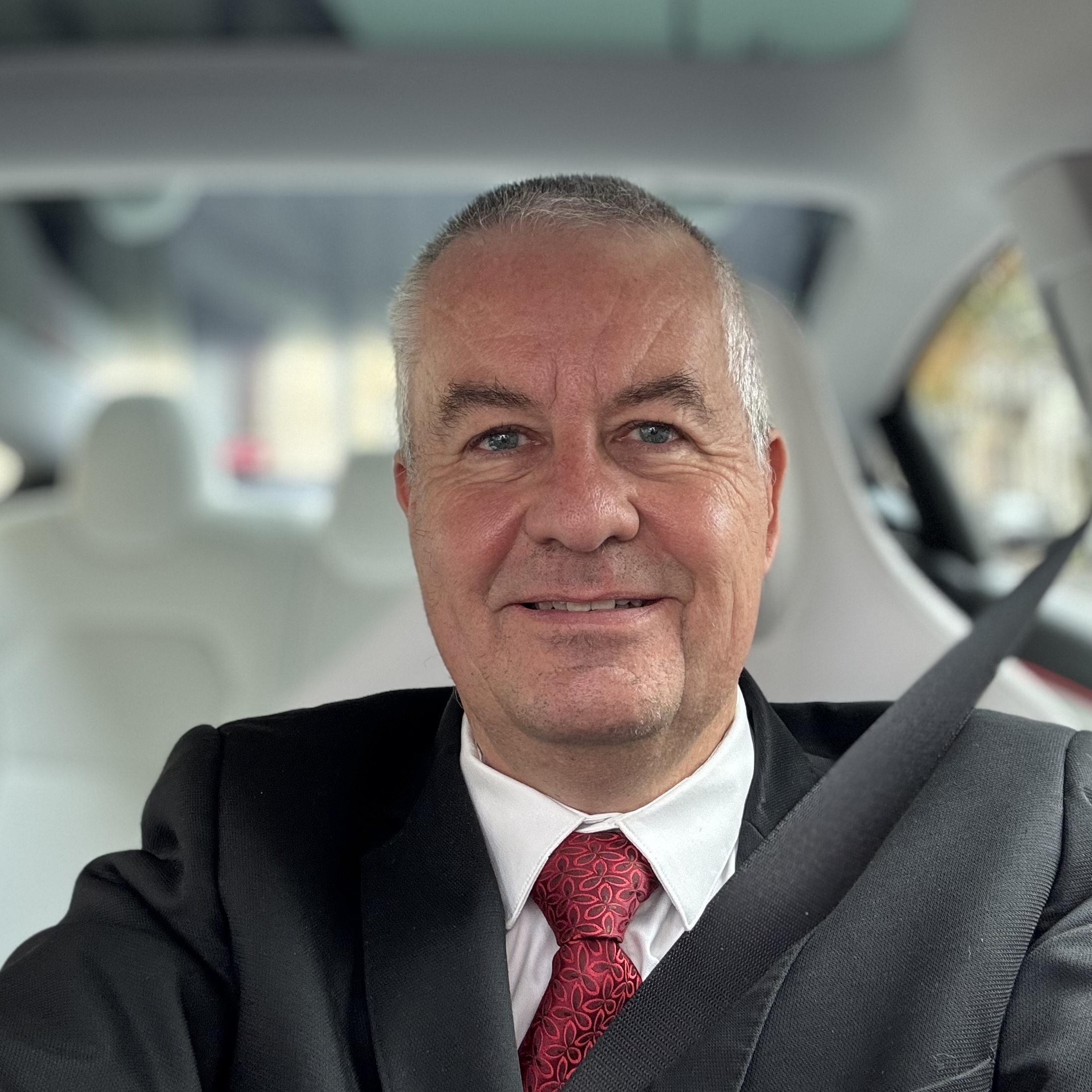 Guillaume Castevert, fondateur de TeslaStars, au volant